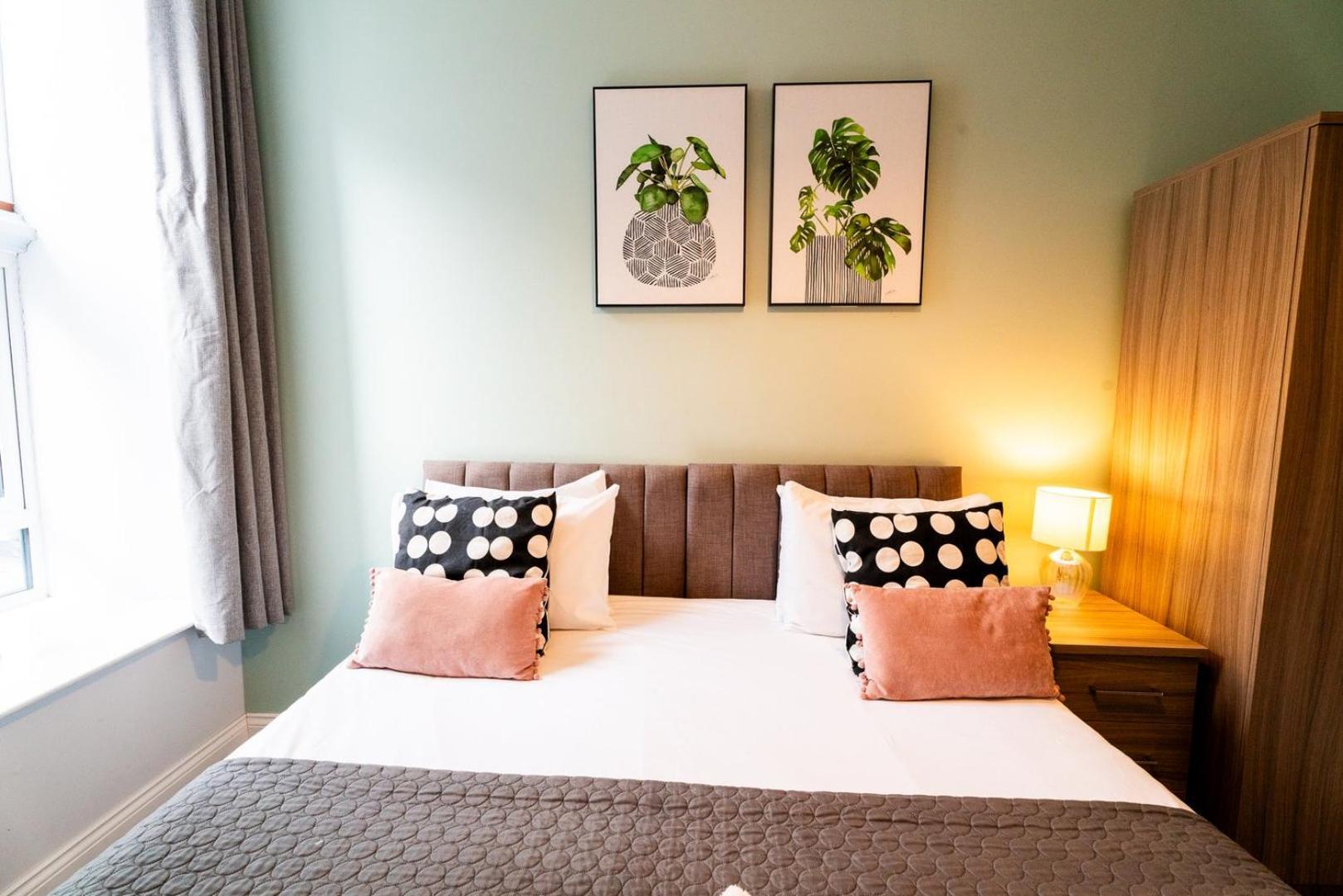 Free Parking | Smart Tv | 4 Guests Apartment สวอนซี ห้อง รูปภาพ