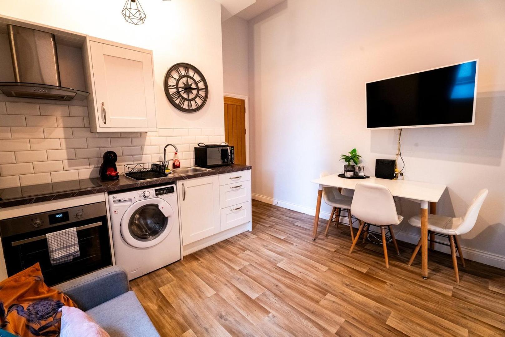 Free Parking | Smart Tv | 4 Guests Apartment สวอนซี ห้อง รูปภาพ