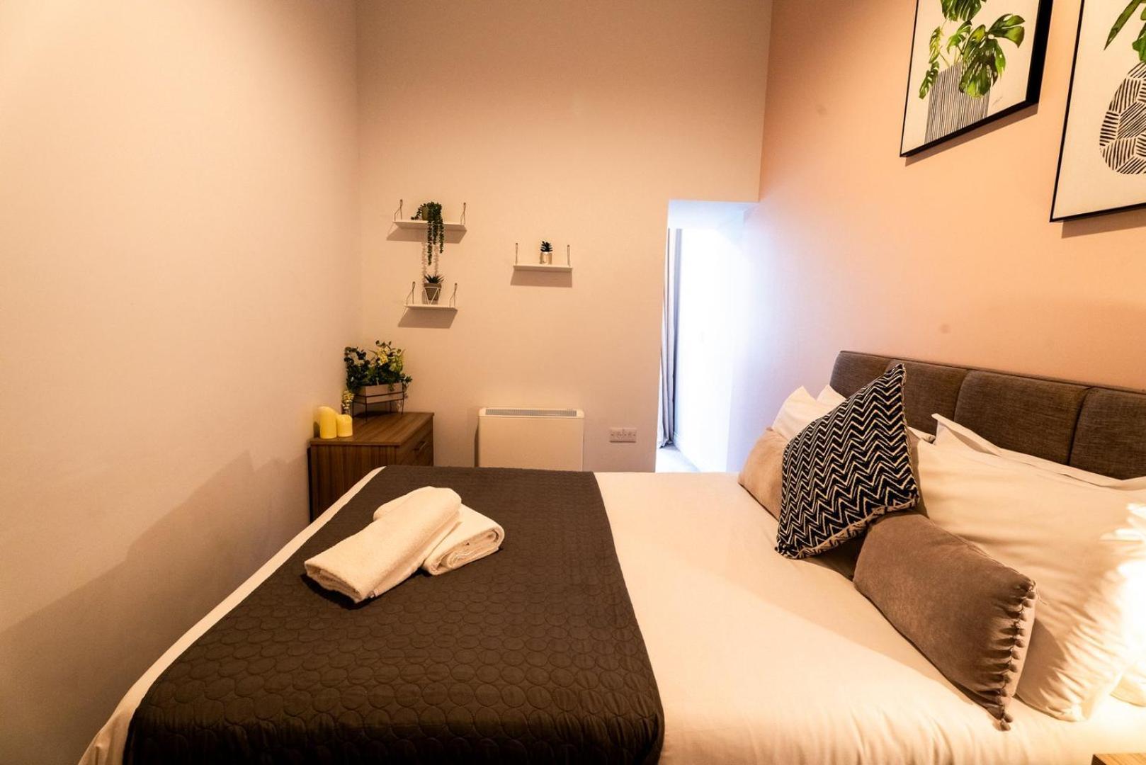 Free Parking | Smart Tv | 4 Guests Apartment สวอนซี ห้อง รูปภาพ
